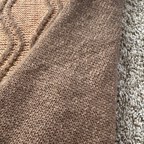 VENUS Brown Long Sleeve Patterned Dress - Picture 4 of 4